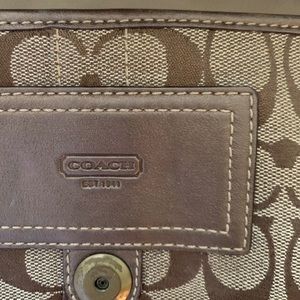 Cute Coach handbag Bronze like brown